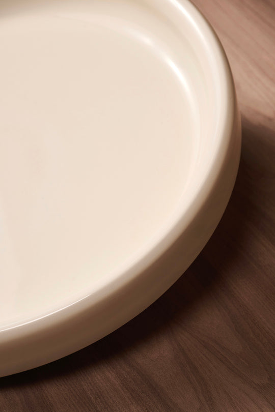 Vanishing While Exploding Tray - Off White High Gloss Round