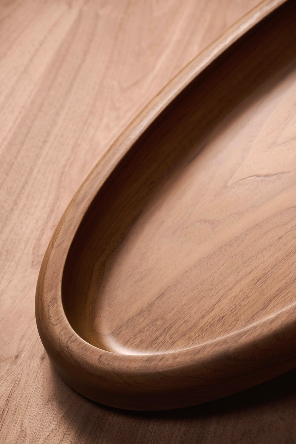 Vanishing While Exploding Tray - Walnut Oval
